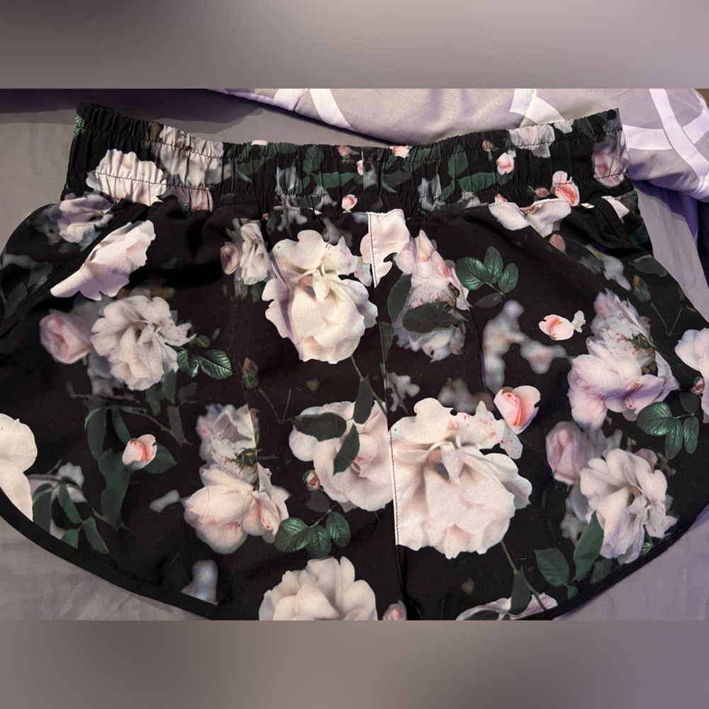 victoria sport work out shorts with built in sweat control super cute floral!